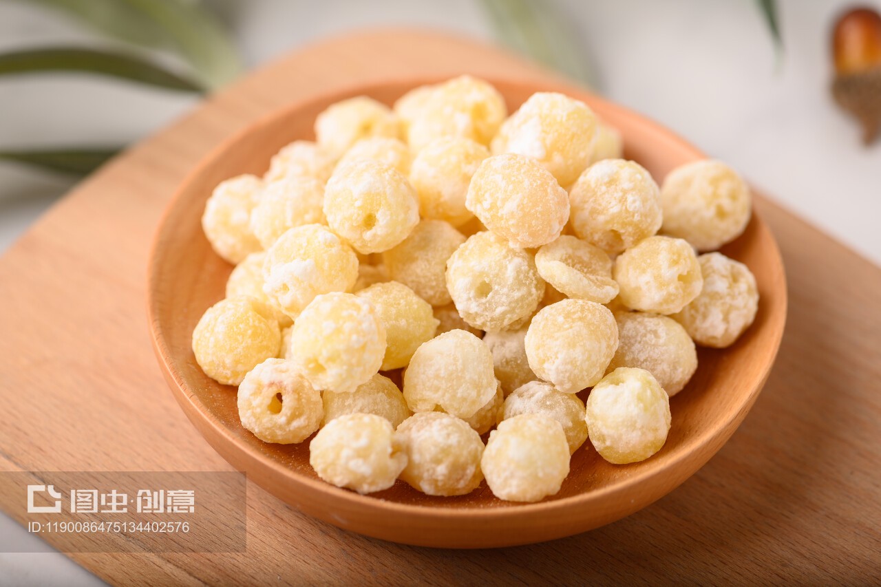 木盤上的糖蓮子 時(shí)光深處的農(nóng)味清歡